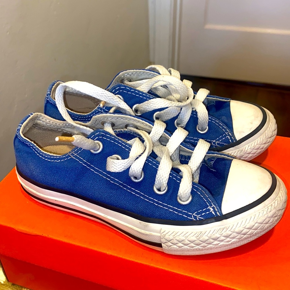 VINTAGE Boy’s Converse CHUCK TAYLOR ALL STAR ROYAL BLUE Sneakers LOW TOP SZ 11